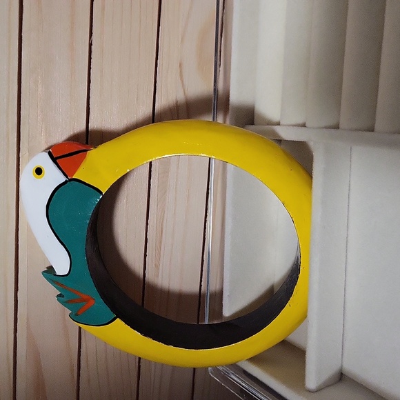vintage kitschy colorful painted carved wood bangle bracelet parrot/toucan - Picture 5 of 7